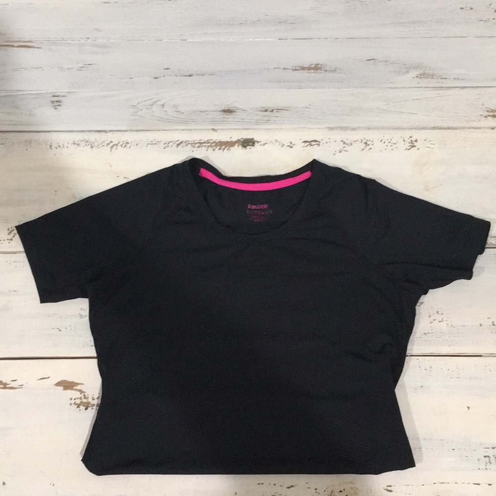 ⭐️ 2/$15 or 3/$20 Reebok Shirt